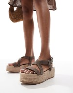 flatform espadrille in brown
