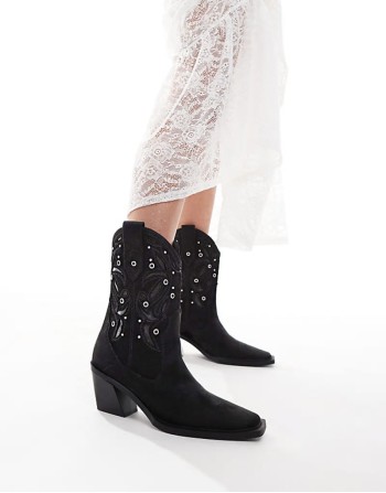 Roan western heeled boots with stones in black