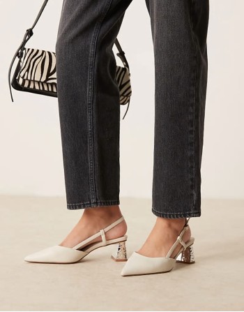 Stylish slingback mid heeled shoes in off white