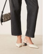 Stylish slingback mid heeled shoes in off white