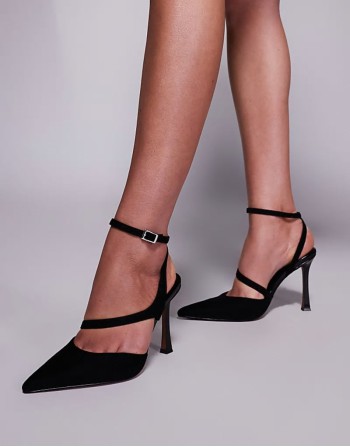 Past high heeled shoes in black suedette
