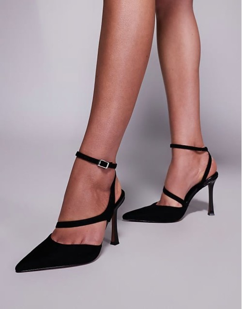 Past high heeled shoes in black suedette