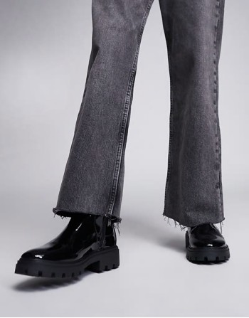 chelsea boot in black