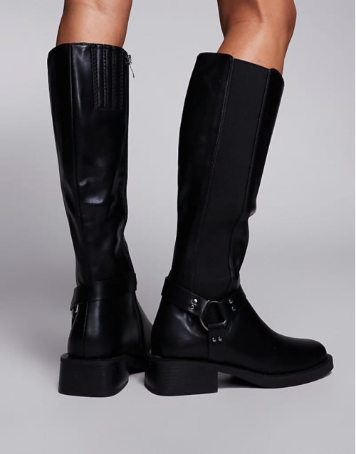Simmi London Collins Buckle Knee Boot in Black