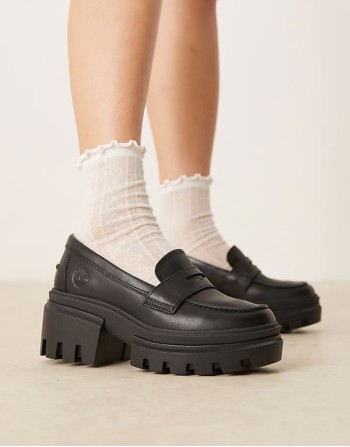 Everleigh chunky heeled loafer in black leather