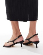 strap detail thong heeled sandals in black